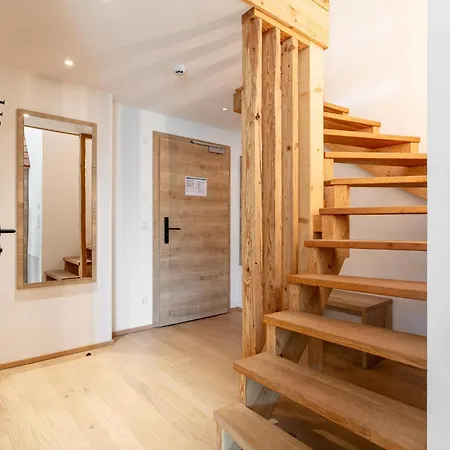 Apartment Apart33 Top 1-31 Split-level *